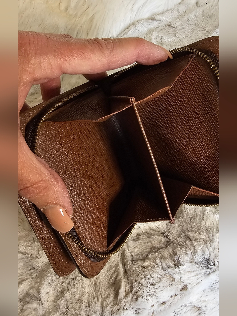 Louis Vuitton Monogram Canvas Compact Wallet - Brown - Picture 12 of 14